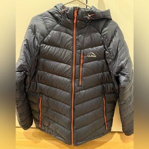 L.L. Bean Ultralight 850 Down Hooded Puffer Jacket Men’s Medium Mint Condition